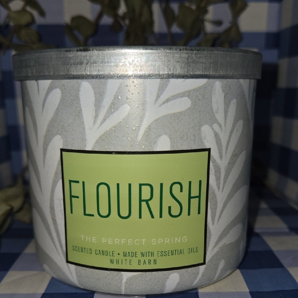 White Barn Spring Scented Candle